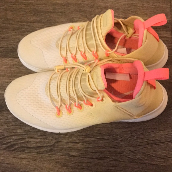 Nike Shoes - Women’s Nike Free Shoe